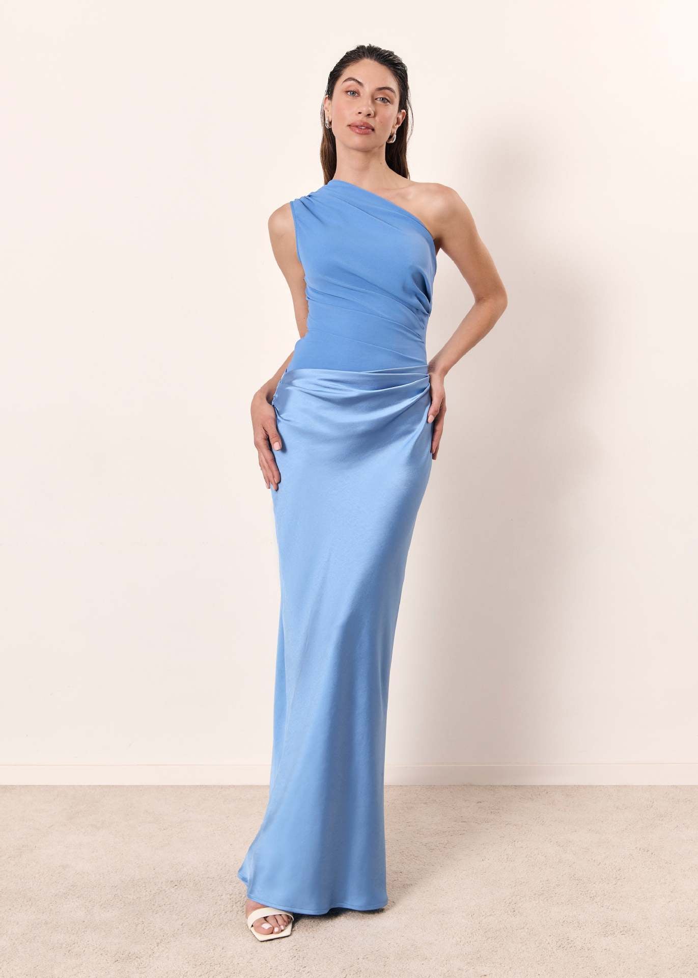 Solid Color Asymmetric Sleeveless Backless Bodycon Dress