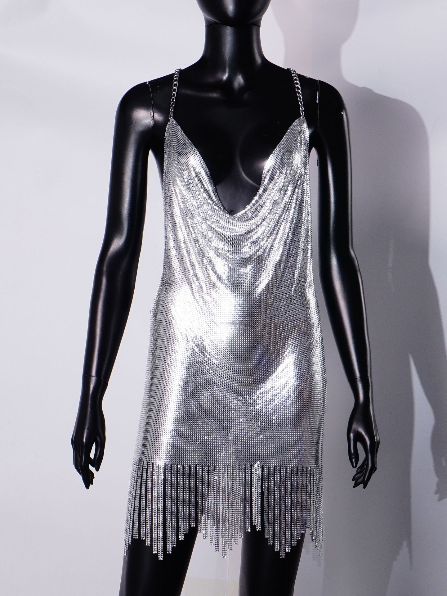New metal splicing backless sexy dress