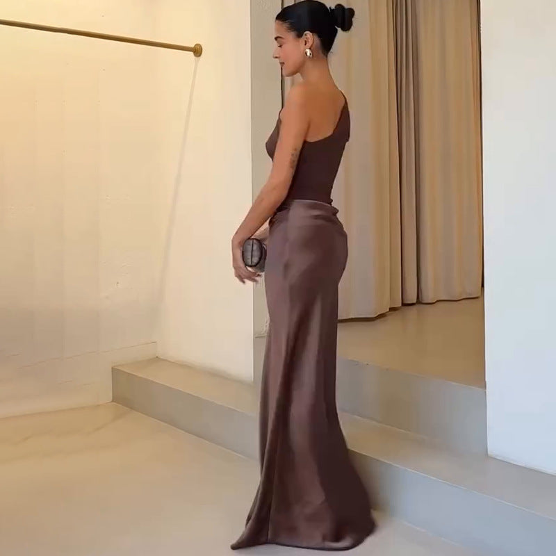 Solid Color Asymmetric Sleeveless Backless Bodycon Dress